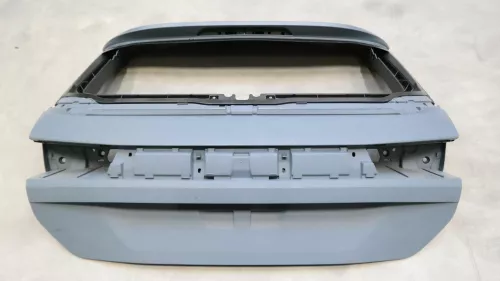 C67PB - SW BREAK/ R8/ WEL EN NIET ELEKTRISCH BEDIENDE ACHTERKLEP/